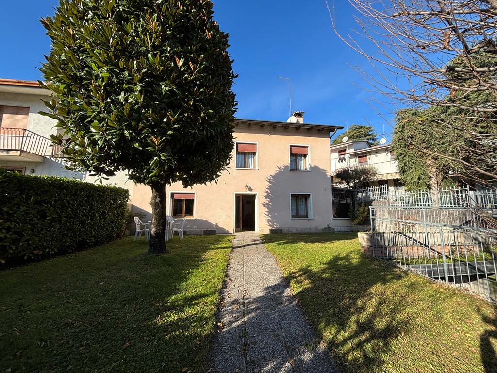 Bifamiliare in vendita a Cornuda