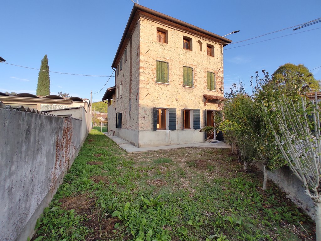 Rustico in vendita a Vidor