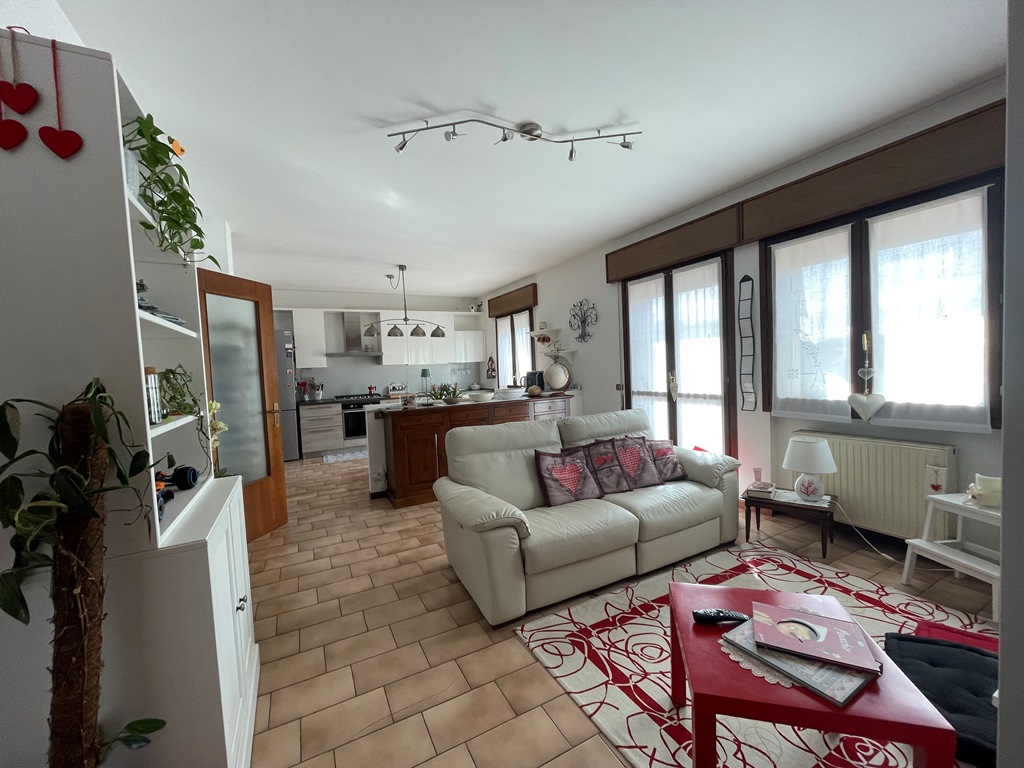 Appartamento bicamere in vendita a Pederobba