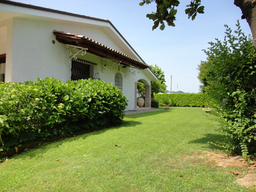 Villa in vendita a Pederobba