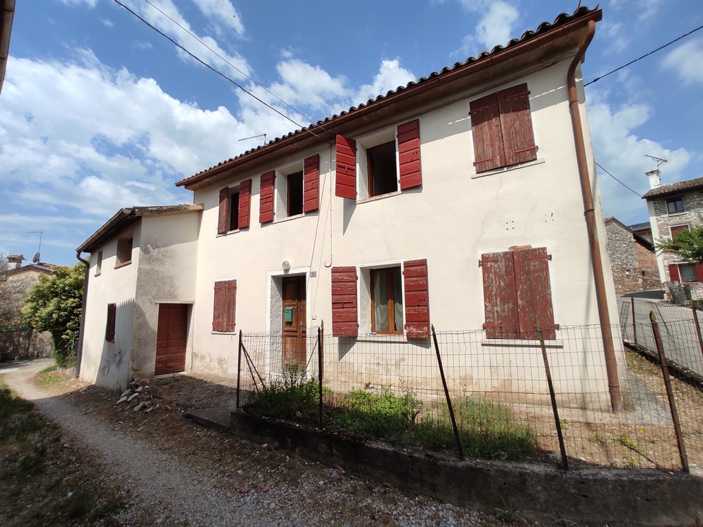 Casa singola in vendita a Cavaso del Tomba