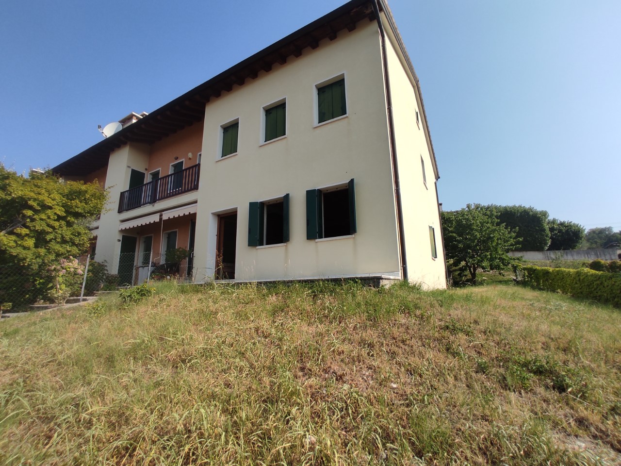 Schiera di testa in vendita a Cavaso del Tomba