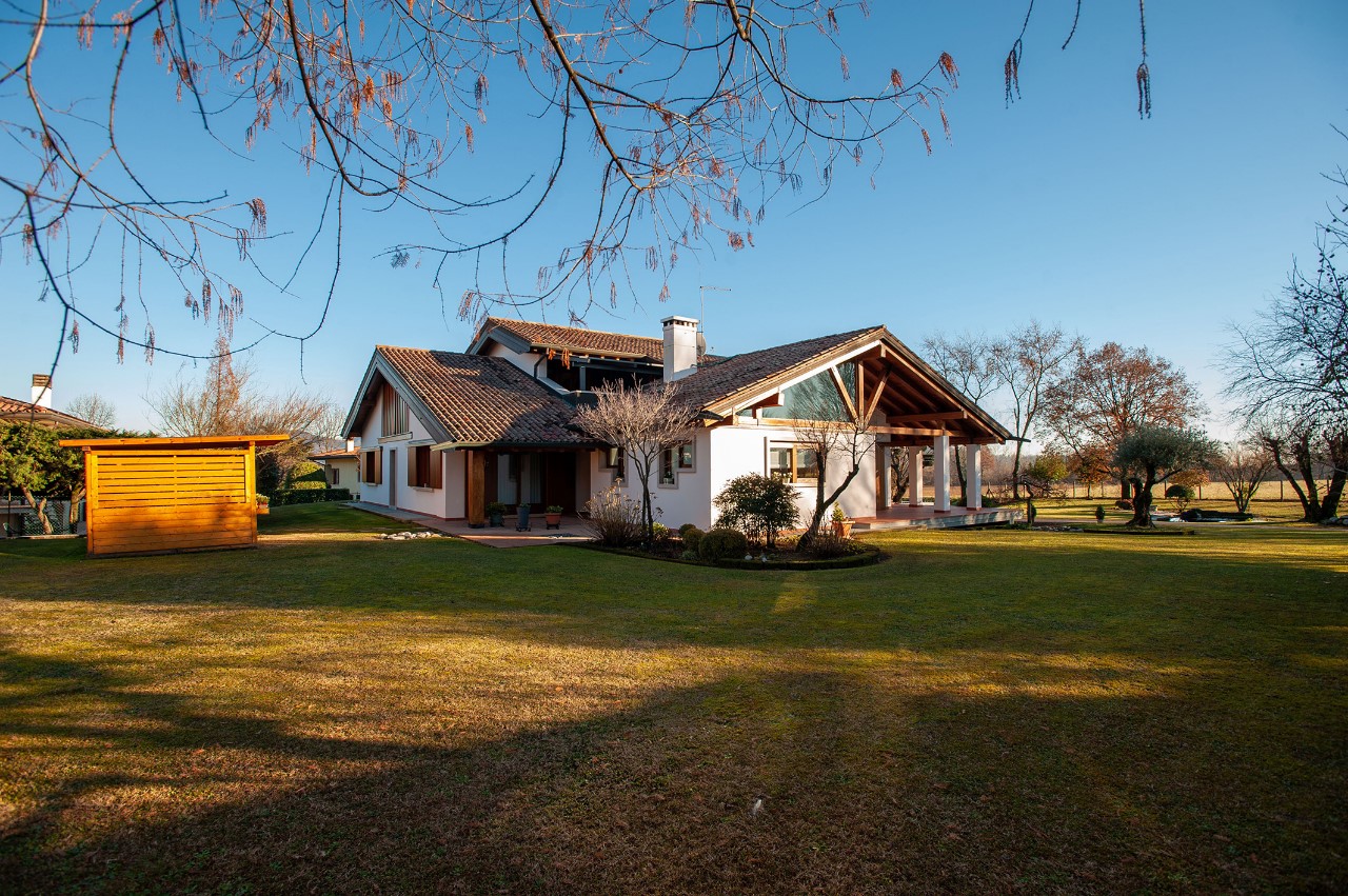 Villa in vendita a Castelcucco