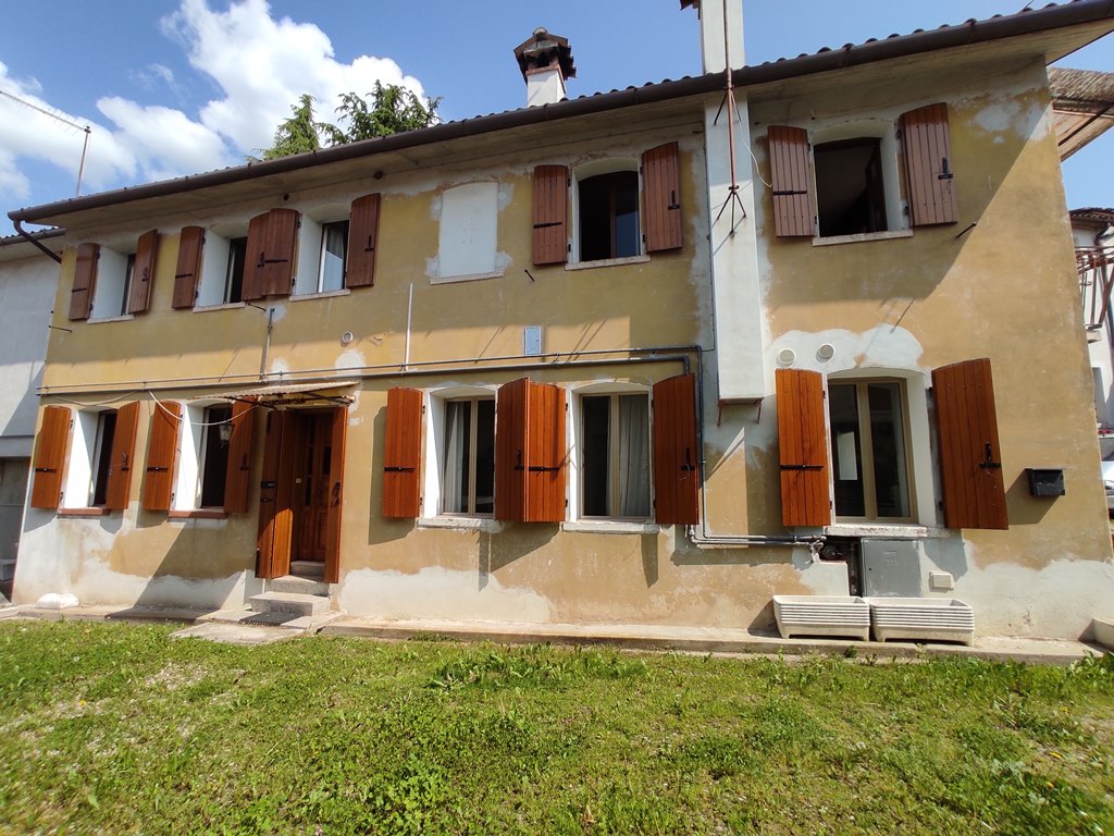 Semindipendente in vendita a Cavaso del Tomba