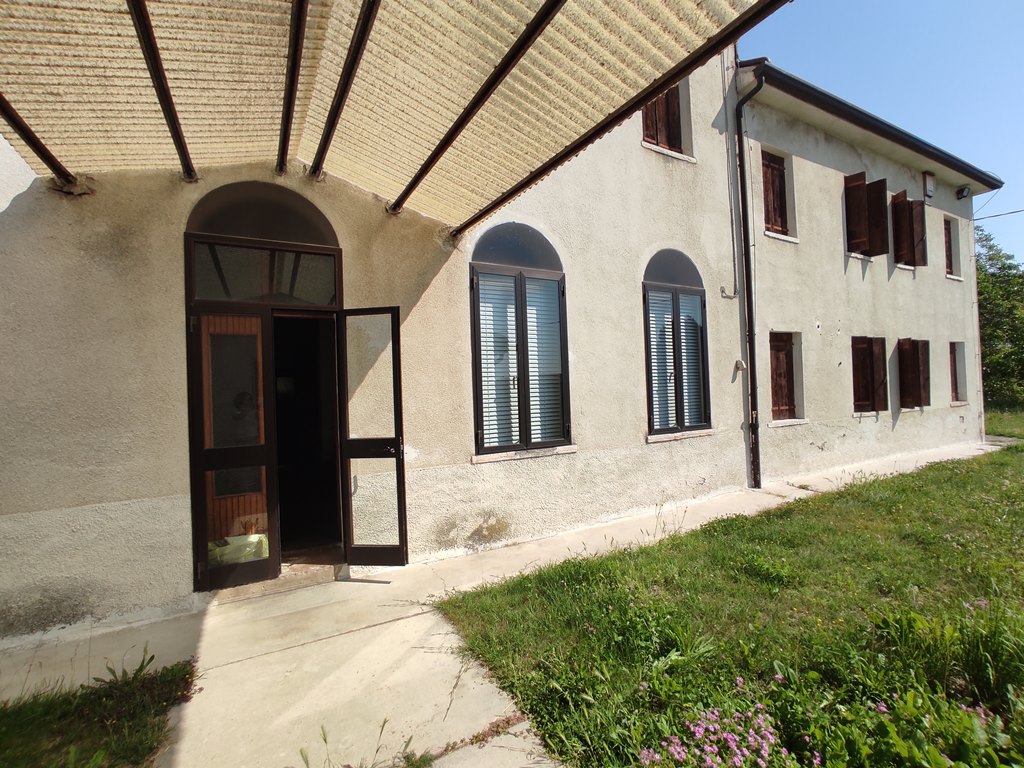 Rustico in vendita a Pieve del Grappa