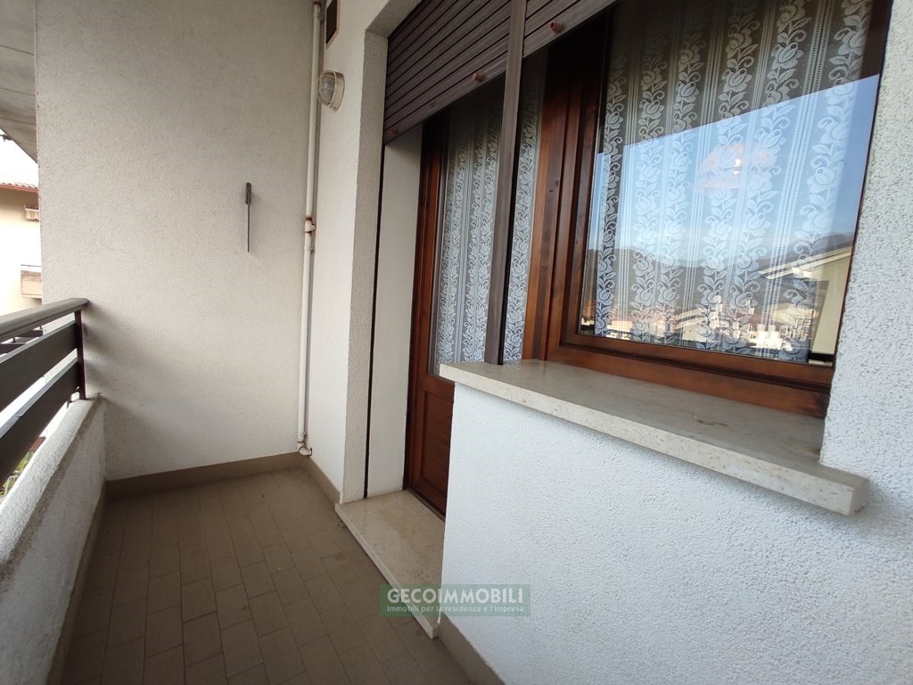 1637676048713